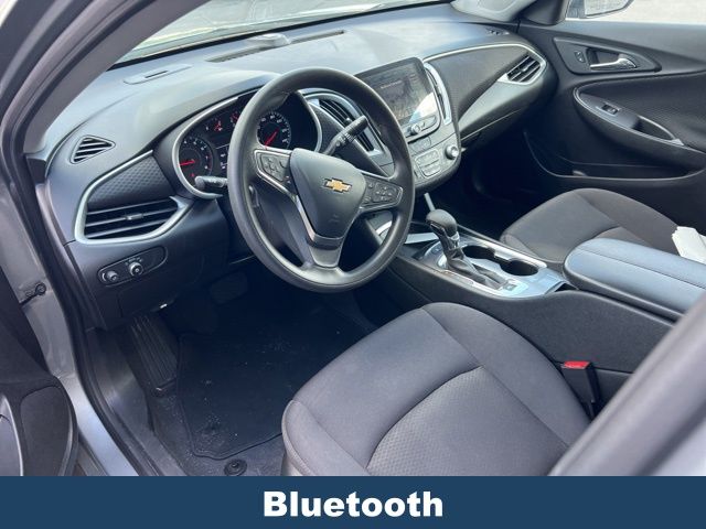 2024 Chevrolet Malibu 1LT photo 3