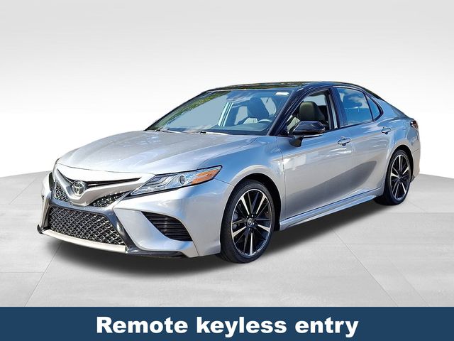 2020 Toyota Camry XSE photo 3