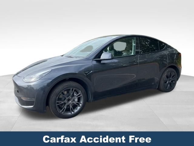 2025 Tesla Model Y Long Range photo 2