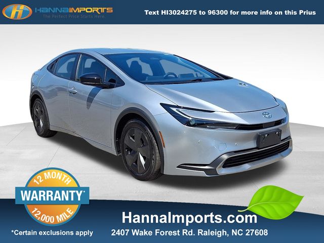 2025 Toyota Prius SE Plug-in Hybrid's photo