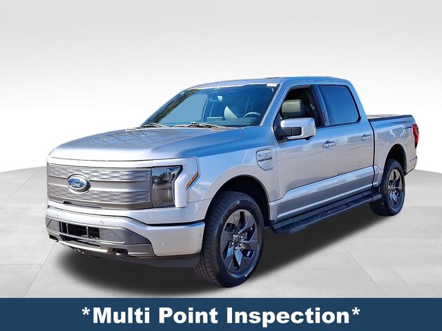 2023 Ford F-150 Lightning Lariat photo 3