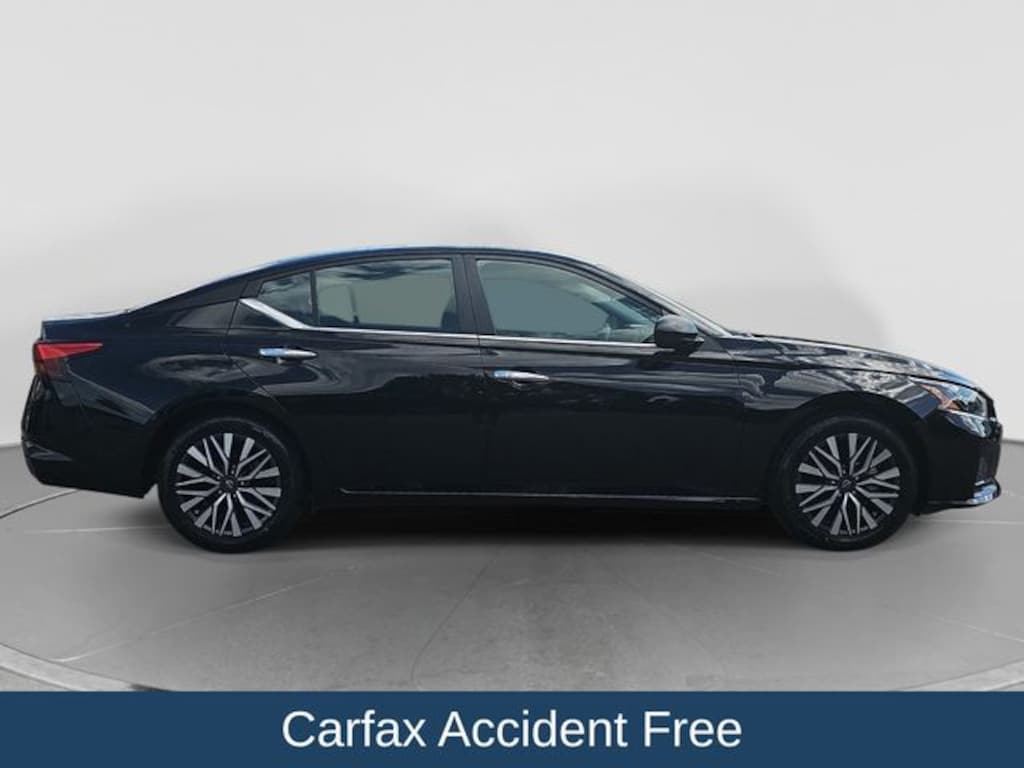 Used 2025 Nissan Altima 2.5 SV Sedan