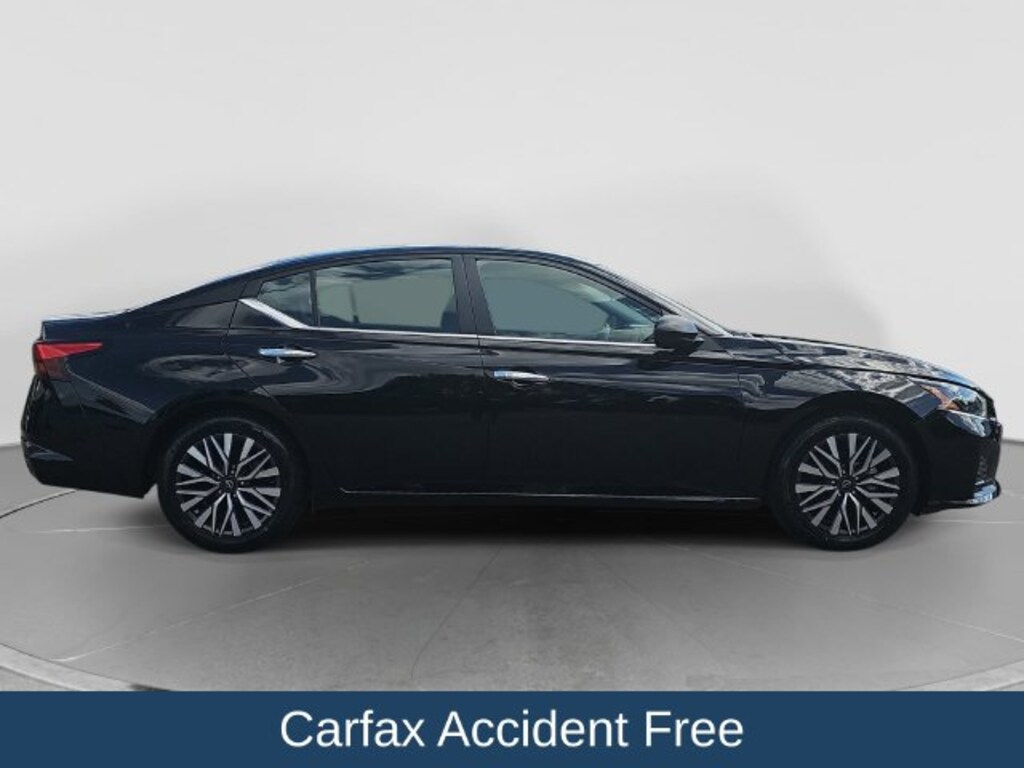 Used 2025 Nissan Altima 2.5 SV Sedan