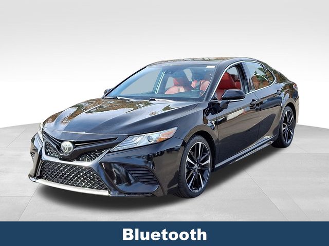 2019 Toyota Camry XSE photo 3