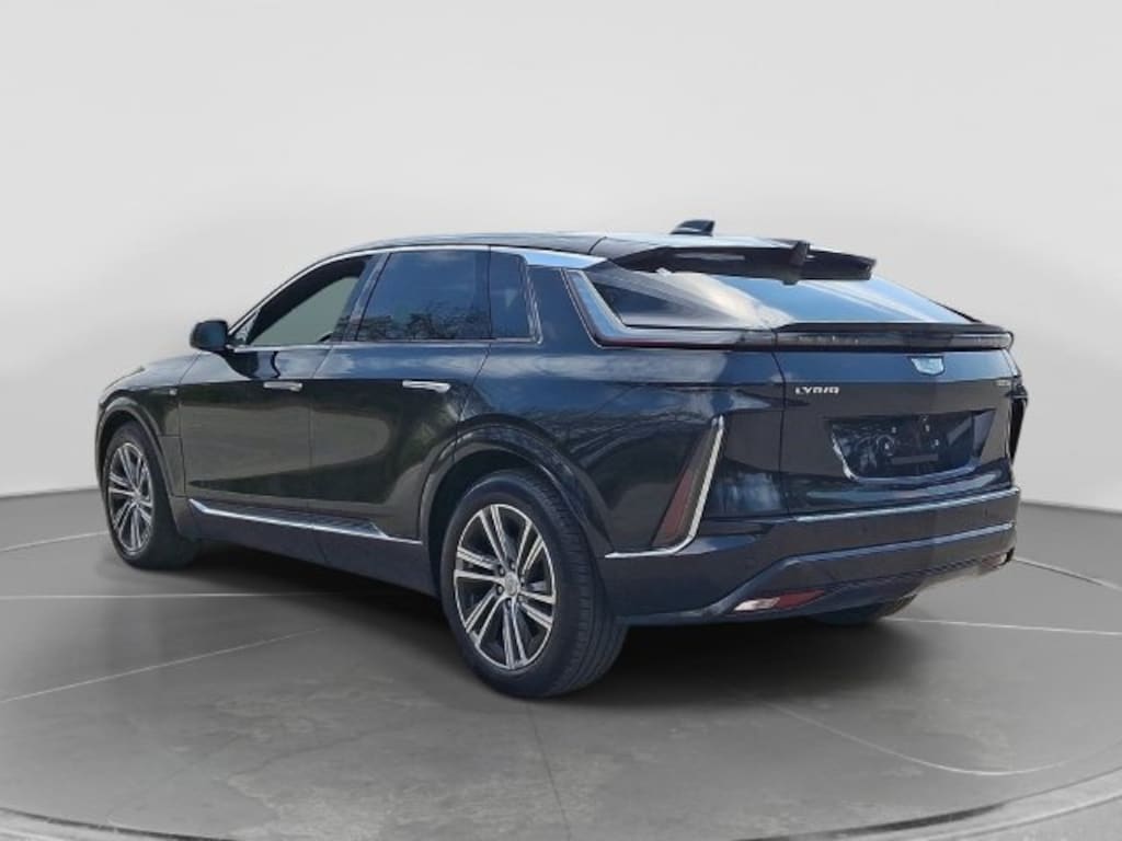Used 2024 CADILLAC LYRIQ Luxury SUV
