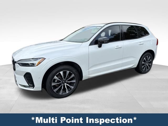 2024 Volvo XC60 B5 Plus photo 2