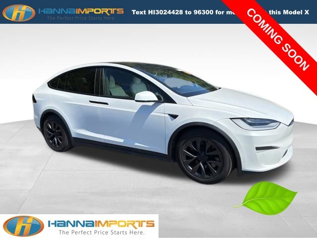 2022 Tesla Model X's photo