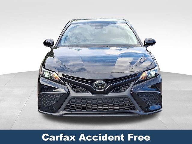 2024 Toyota Camry SE photo 2