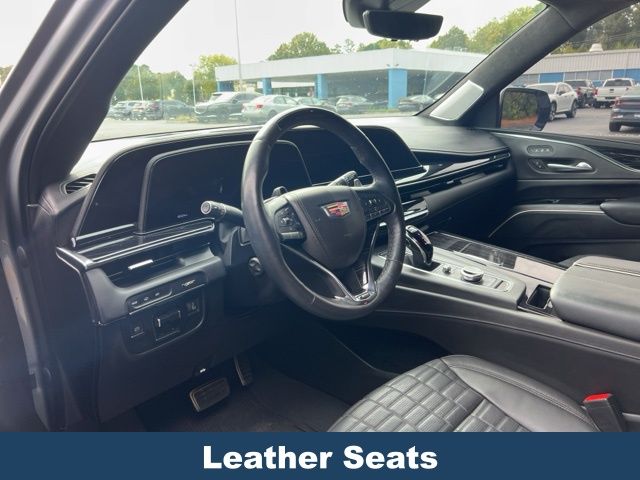 2023 Cadillac Escalade V-Series photo 2