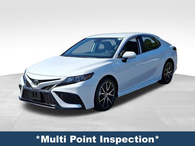 2024 Toyota Camry SE photo 3