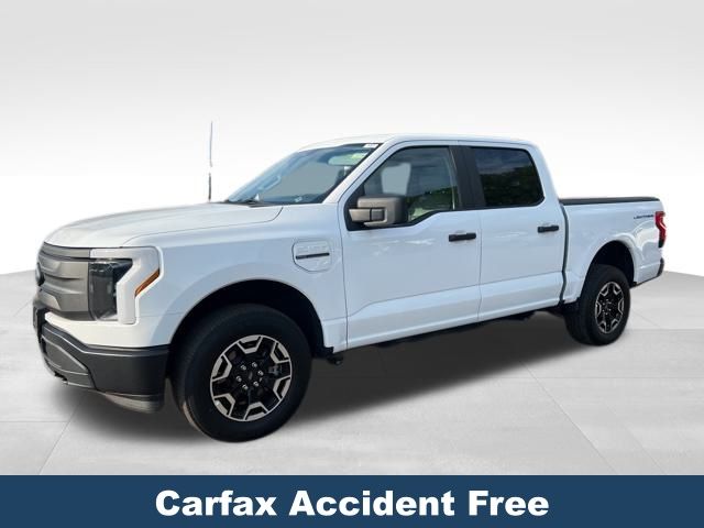 2022 Ford F-150 Lightning photo 2