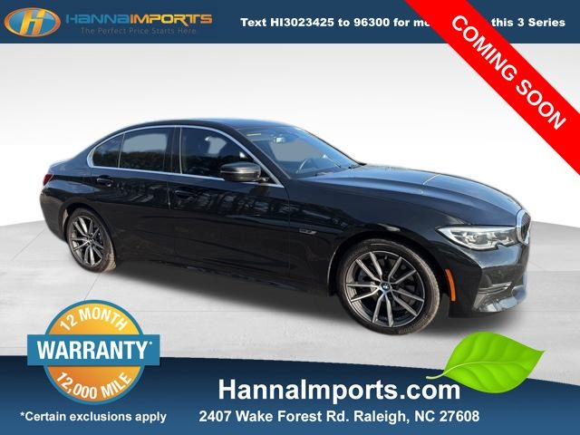 2022 BMW 3 Series 330e's photo