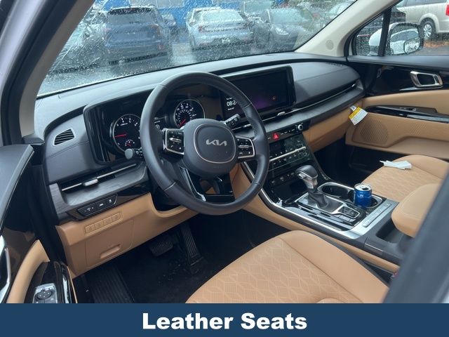 2024 Kia Carnival EX photo 2