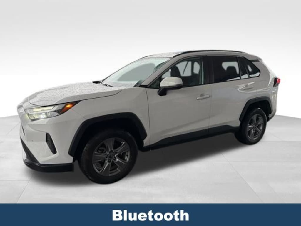 Used 2022 Toyota RAV4 XLE SUV