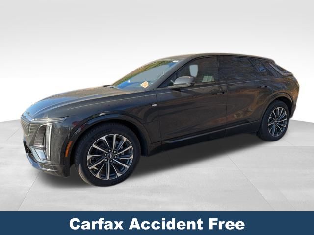 2025 Cadillac Lyriq Sport photo 2