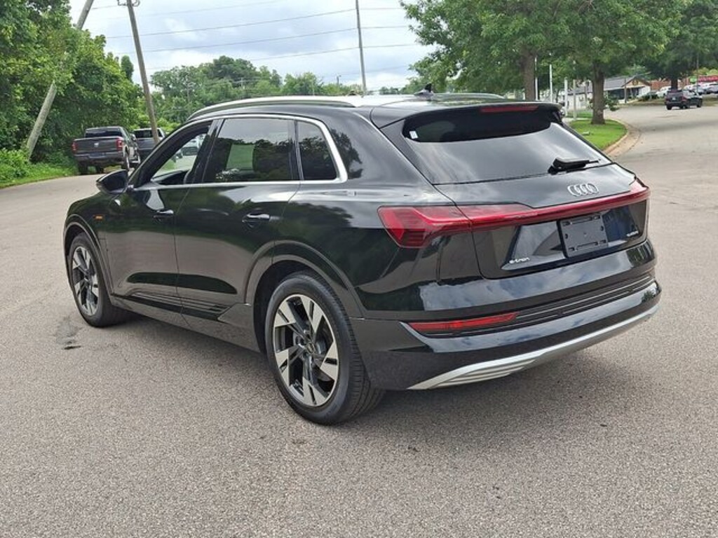 Used 2023 Audi e-tron Premium SUV