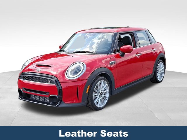 2024 Mini Cooper 4 Door Hardtop Signature photo 3