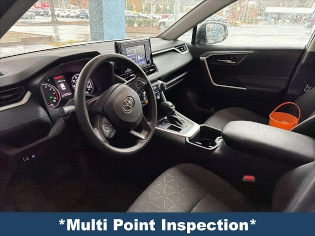 Used 2022 Toyota RAV4 XLE SUV