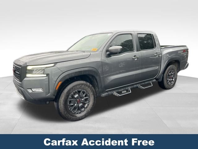 2022 Nissan Frontier PRO-4X photo 2