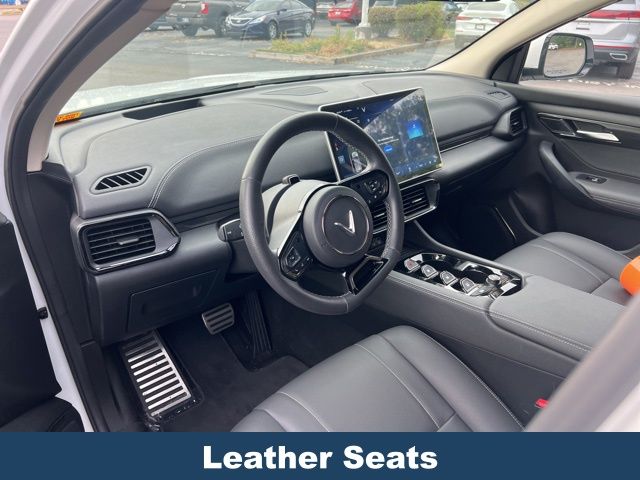 2023 Vinfast VF 8 8 photo 2