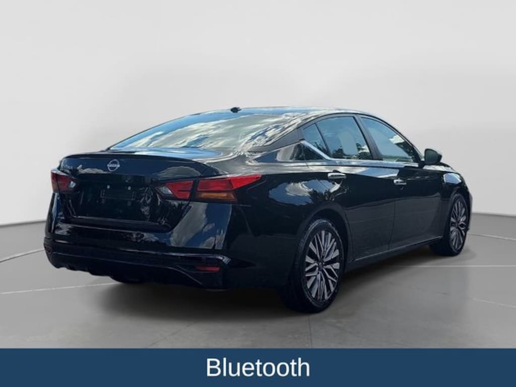 Used 2025 Nissan Altima 2.5 SV Sedan