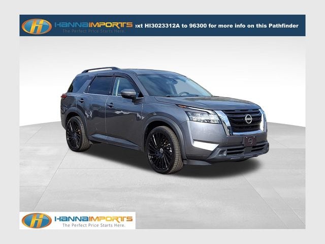 2022 Nissan Pathfinder SV