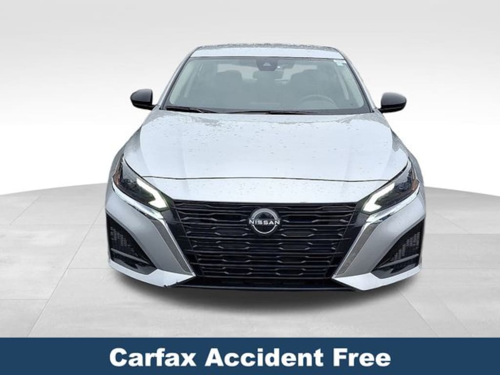 Used 2024 Nissan Altima 2.5 SV Sedan