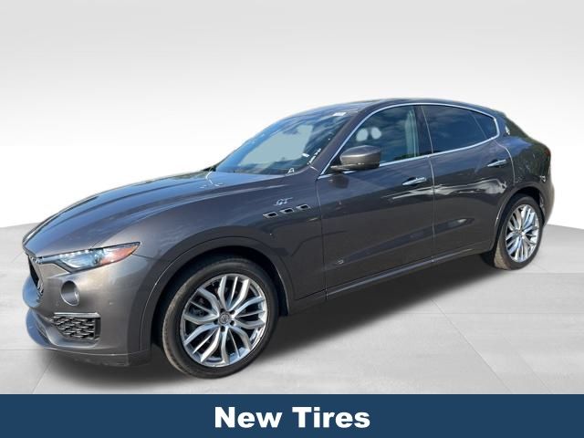 2022 Maserati Levante GT photo 2