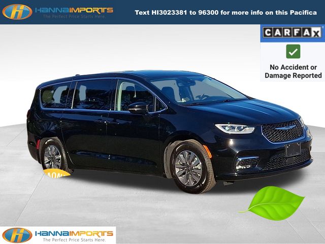 2024 Chrysler Pacifica Hybrid Select PHEV's photo