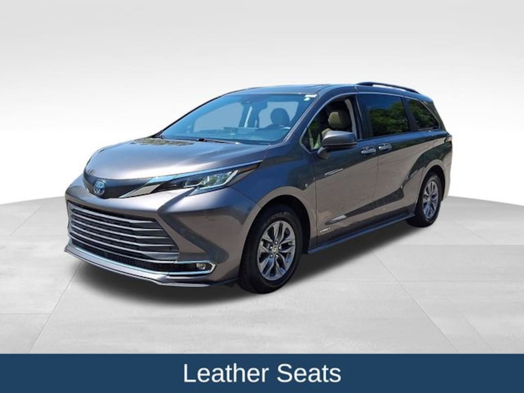 Used 2021 Toyota Sienna XLE Minivan/Van