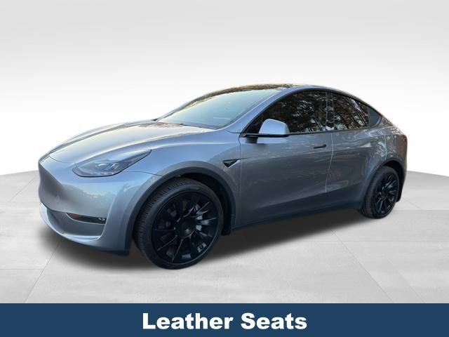 2024 Tesla Model Y Long Range photo 2