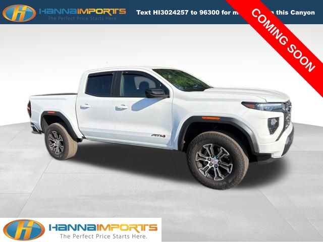 2025 GMC Canyon 4WD AT4 Crew Cab Short Box's photo