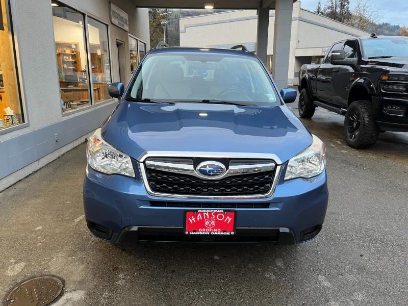 2016 Subaru Forester 2.5i Premium photo 2
