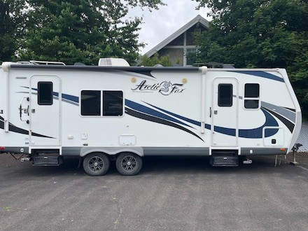 2016 Arctic Fox 25W Four Seasons