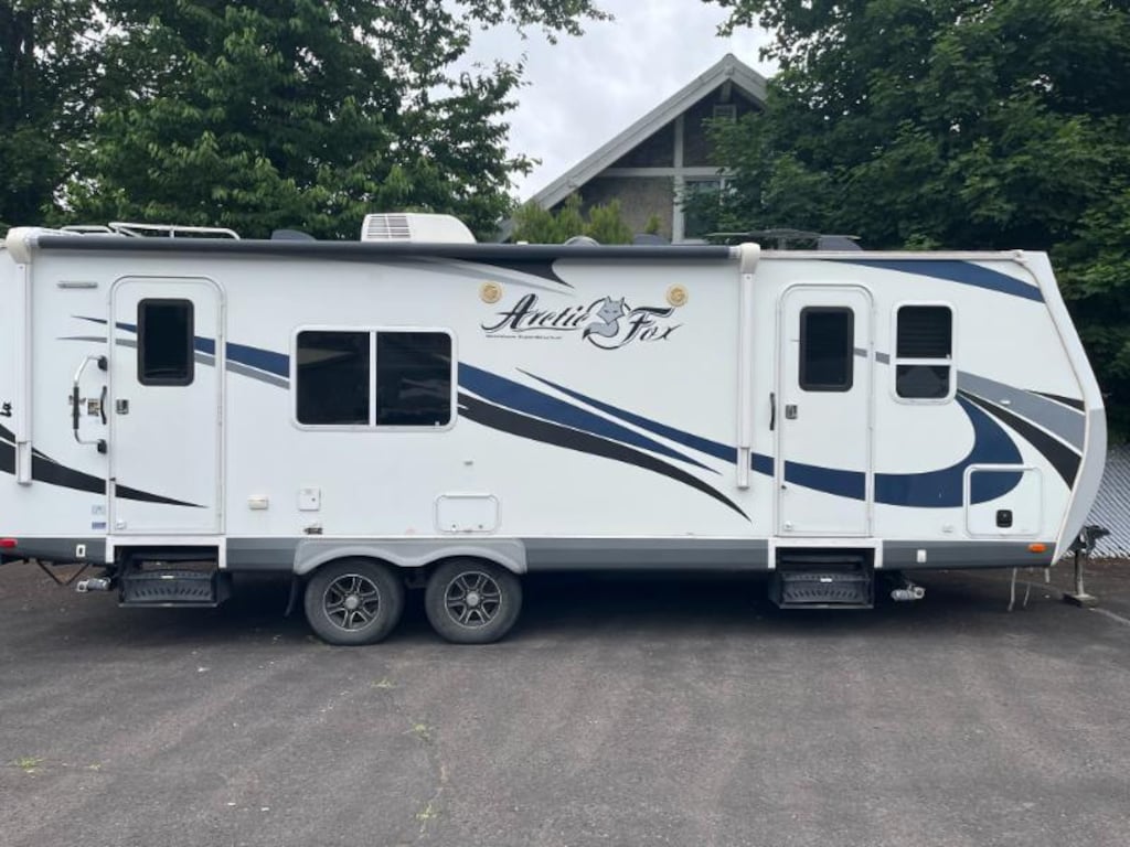 Used 2016 Arctic Fox 25W Four Seasons
