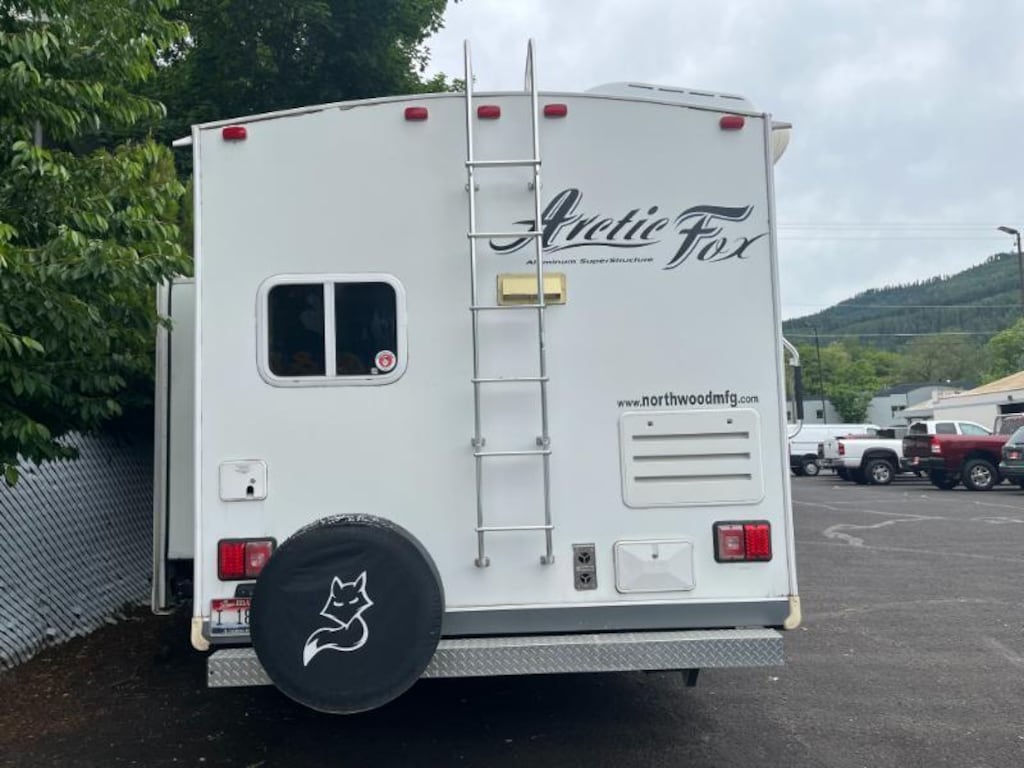 Used 2016 Arctic Fox 25W Four Seasons