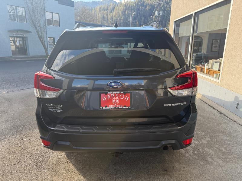 2019 Subaru Forester 2.5i Premium photo 4