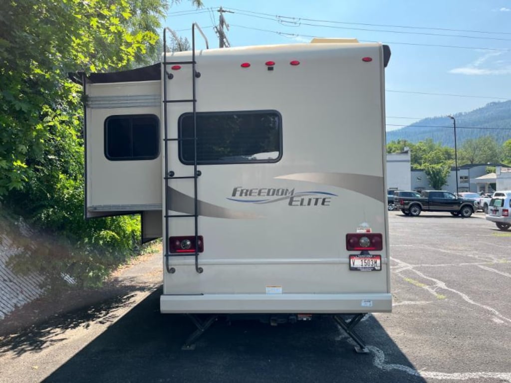 Used 2018 Thor Motor Coach Freedom Elite