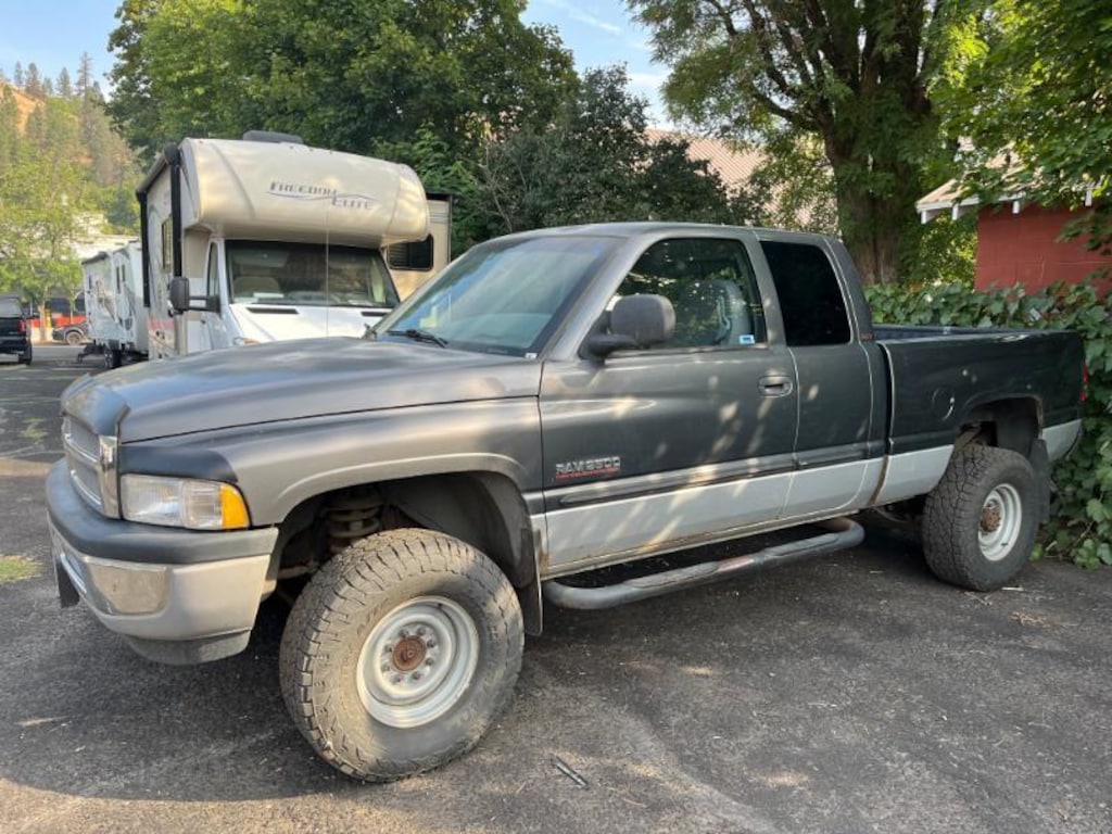 Used 2002 Dodge Ram 2500 4dr Quad Cab 139 WB HD 4WD