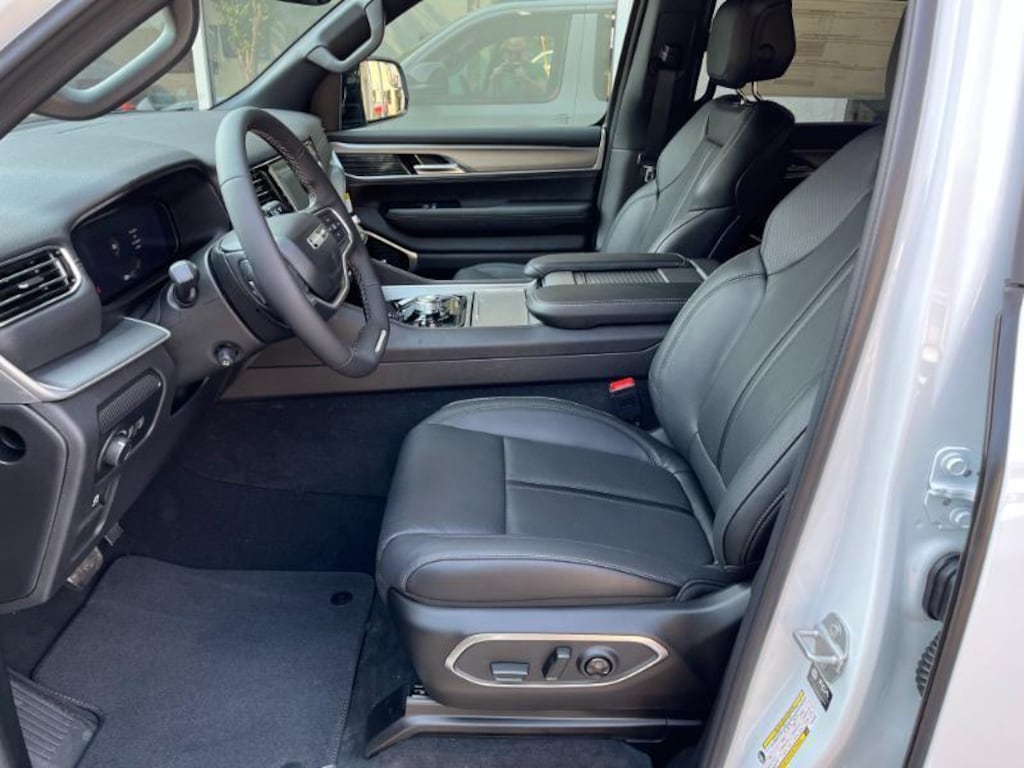 New 2026 Jeep Grand Wagoneer Limited Altitude 4x4 Sport Utility