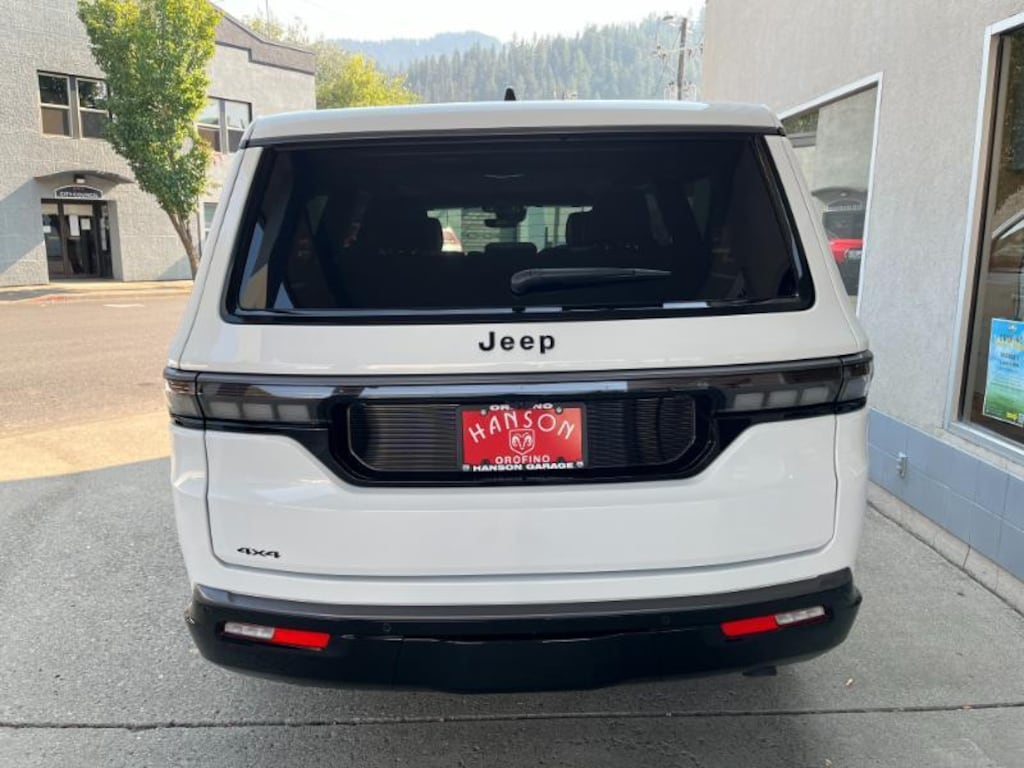 New 2026 Jeep Grand Wagoneer Limited Altitude 4x4 Sport Utility