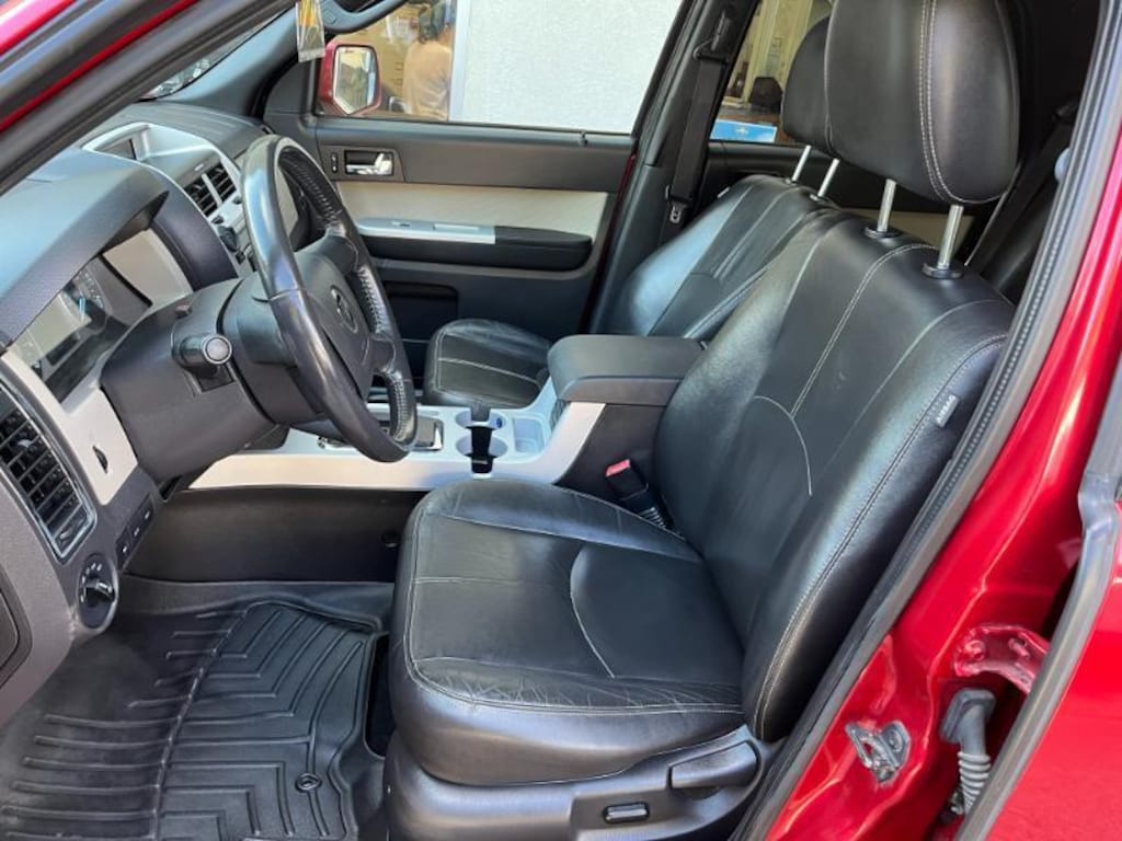 Used 2010 Mercury Mariner 4WD 4dr Premier