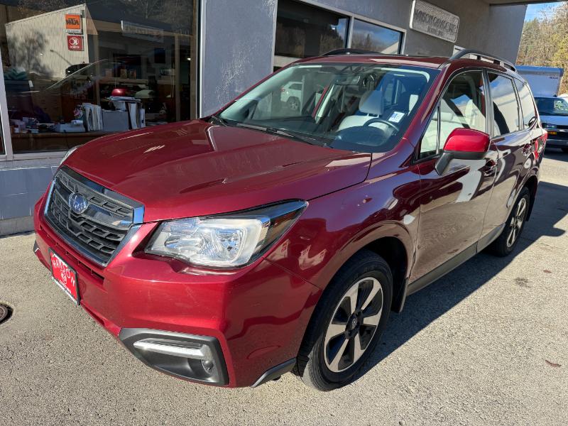2017 Subaru Forester 2.5i Premium photo 3