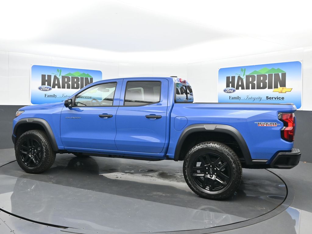 2025 Chevrolet Colorado Trail Boss photo 3
