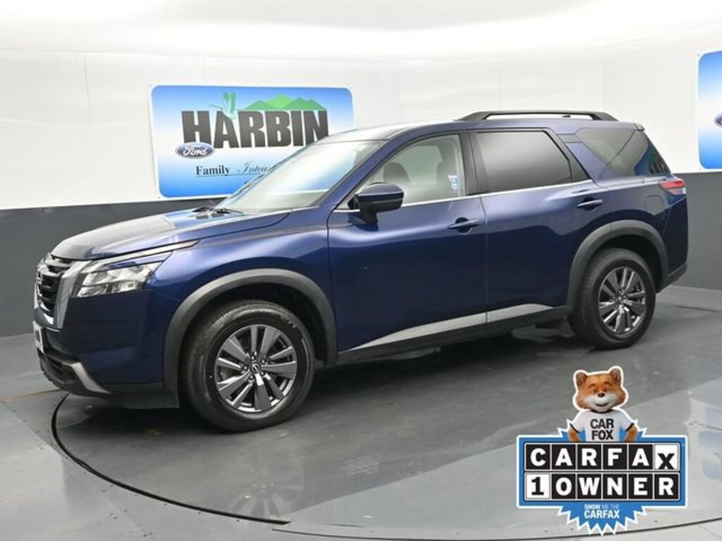 Used 2024 Nissan Pathfinder SV