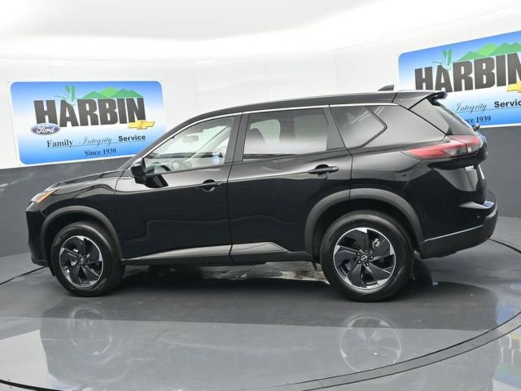 Used 2025 Nissan Rogue SV