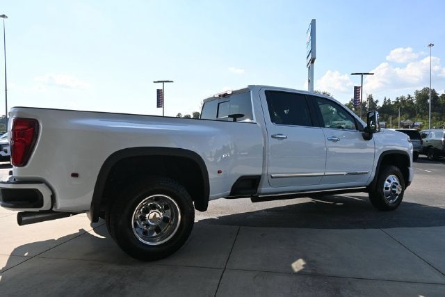 2026 Chevrolet Silverado 3500 HD High Country - Photo 8