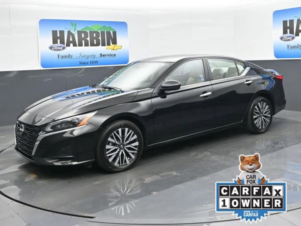 Used 2025 Nissan Altima SV