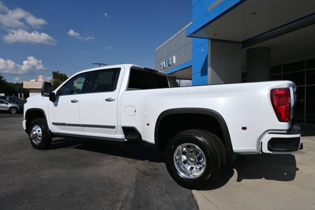New 2026 Chevrolet Silverado 3500 HD High Country DRW Truck