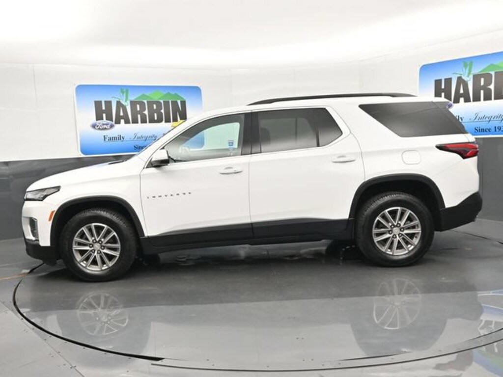 Used 2023 Chevrolet Traverse LT Cloth SUV